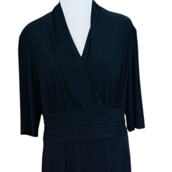 Evan Picone Surplice Neckline Ruched Waist Dress Size 14. - Picture 4 of 10